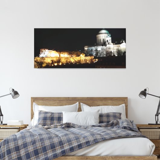 Esztergom Basiliek verlicht voor Kerstmis. Canvas Afdruk (Insitu (Slaapkamer))