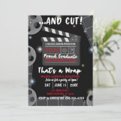 Et Cut That's a Wrap Graduation Black Invitation (Debout devant)