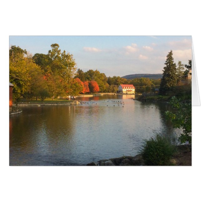 Étang de canard avec le moulin dans la chute (Devant horizontal)