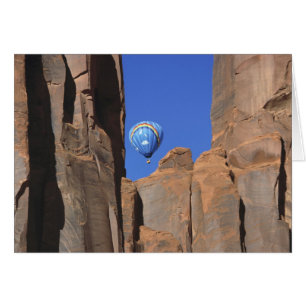 États-Unis, Utah, Monument Valley. Une montgolfièr