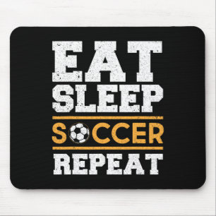 Eten Slapen Voetbal Herhalen - Cool Voetbalspeler Muismat