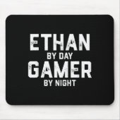 Ethan Gamer Halloween Gaming Costume For Men Named Muismat (Voorkant)