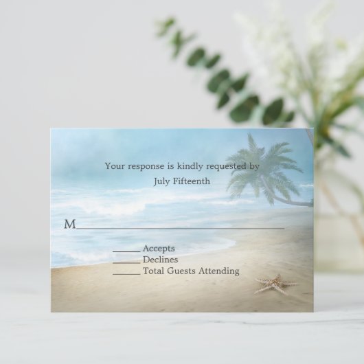 Ethereal Sandy Beach Wedding Carte RSVP (Debout devant)