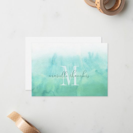 Etherisch groen Waterverf monogram Notitiekaartje (Voorkant / Achterkant in situ)