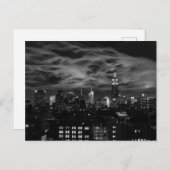 Etherische wolken: NYC Skyline, ESB BW Briefkaart (Voorkant / Achterkant)