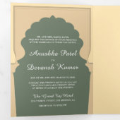 Ethnic Boho Indian Ivory Sage Green Arch Wedding Drieluik Uitnodiging (Binnenzijde eerst)