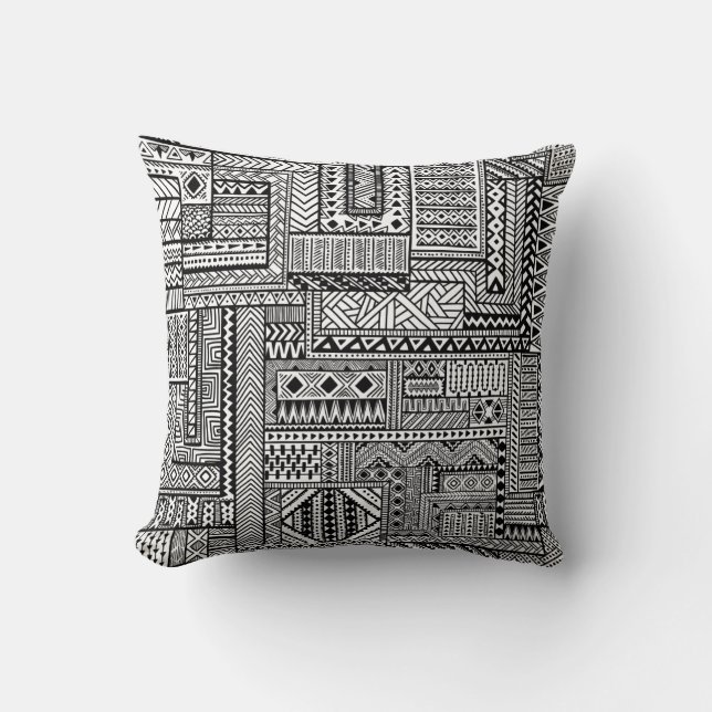 Ethnic Ornament Kussen (Voorkant)