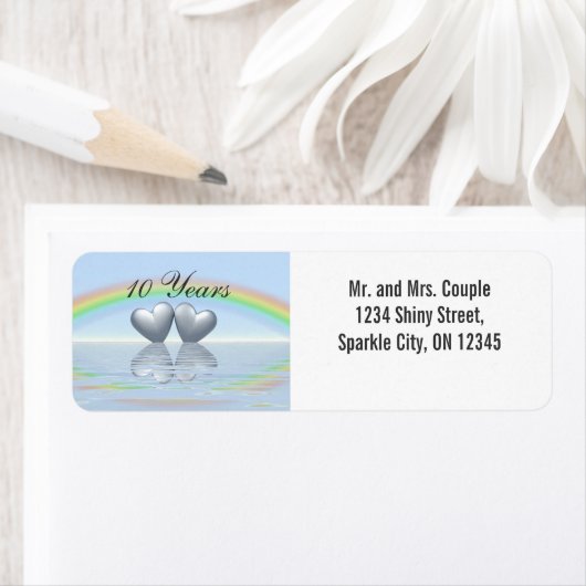 Étiquette 10e anniversaire Tin Hearts (En situation)