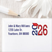 Étiquette 2026 Graduation Blue and Red School Colors (En situation)