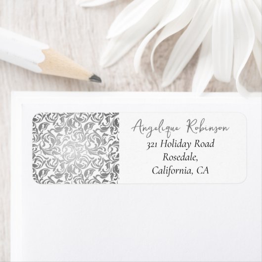 Étiquette 50 & Fabuleux motif fleuri d'argent décoratif (En situation)