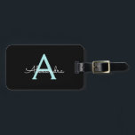 Étiquette À Bagage Aqua Teal Blue Script Girly Monogram<br><div class="desc">Noir et Aqua Blue Monogramme Turquoise Ajouter votre propre nom Script Bagage Bag Le tag sac fait le cadeau parfait pour 16 ans,  mariage,  douche nuptiale,  baby shower ou bachelorette cadeau pour quelqu'un décorant sa chambre dans le style.</div>