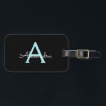 Étiquette À Bagage Aqua Teal Blue Script Girly Monogram<br><div class="desc">Noir et Aqua Blue Monogramme Turquoise Ajouter votre propre nom Script Bagage Bag Le tag sac fait le cadeau parfait pour 16 ans,  mariage,  douche nuptiale,  baby shower ou bachelorette cadeau pour quelqu'un décorant sa chambre dans le style.</div>