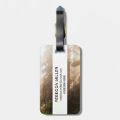 Étiquette À Bagage Arbres de séquoia dans le brouillard matinal avec  (Dos Vertical)