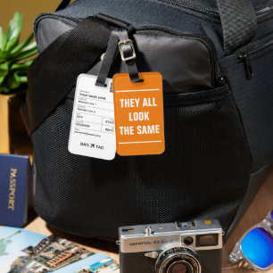 Étiquette À Bagage BAG TAG - Ils ont tous l'air identiques.