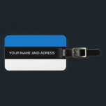 Étiquette À Bagage Balise de bagage avec drapeau d'Estonie<br><div class="desc">Voyagez avec fierté et faites ressortir votre valise avec cette valise vibrante avec le drapeau estonien ! Parfait pour les voyageurs décontractés comme pour les globe-trotters patriotiques, cette étiquette à bagages ajoute un symbole audacieux et reconnaissable de l'identité estonienne à vos bagages. Les emblématiques rayures bleues, noires et blanches du...</div>