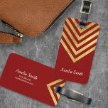 Étiquette À Bagage Balise de bagage géométrique Chic Red et Faux Gold<br><div class="desc">Restez élégant en déplacement avec cette étiquette de sac rouge chic au design géométrique en faux or. Personnalisez cette balise avec vos informations et pour plus d'options comme changer la police et sa taille cliquez sur le bouton "Customiser". *Veuillez noter que le filigrane Zazzle qui apparaît dans l'aperçu du zoom...</div>
