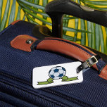 Étiquette À Bagage Balise De Football Et Bagage De Ruban Tags<br><div class="desc">Cette conception est d'un ballon de football et d'un ruban. On le fait un peu comme une bannière. Le ruban est vert, puis au milieu il arrive à une balle de football. Cette conception de ballon de football et de ruban semble très bien sur ces étiquettes de bagages. Parfait pour...</div>