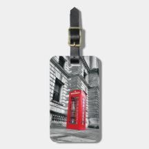 Balise rouge pour téléphone dans Londres