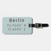 Étiquette À Bagage Berlin Latitude Longitude personnalisable (Devant horizontal)