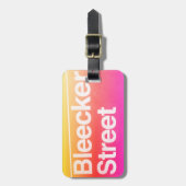 Étiquette À Bagage Bleecker Street, Greenwich Village, Manhattan NYC (Devant Vertical)