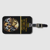 Étiquette À Bagage Brahma Chicken Farmer Tend à son troupeau à Dusk (Devant Horizontal)