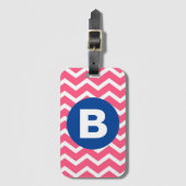 Étiquette À Bagage Bright Pink and White Chevron Pattern Monogram (Devant Vertical)