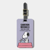 Étiquette À Bagage cacahuètes | Snoopy à la machine à écrire (Devant Vertical)