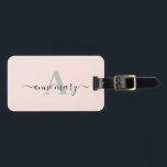 Étiquette À Bagage Cadeau de monogramme de nom personnalisé rose rose<br><div class="desc">Imprimé avec un fond de couleur rose rose et un texte noir,  vous pouvez personnaliser comme vous le souhaitez !</div>