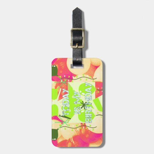 Étiquette À Bagage Célébrer Mes Bénédictions Joyeuses d'Anniversaire (Devant Vertical)