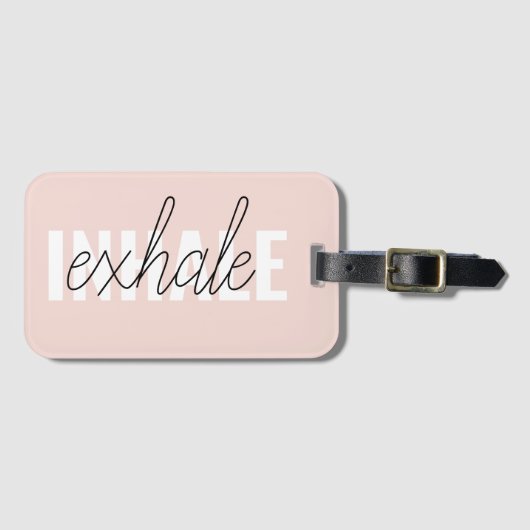 Étiquette À Bagage Citation moderne Pastel Pink Inhale Exhale (Devant Horizontal)