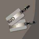 Étiquette À Bagage Cool Gris Faux Métal Gris Gras Gras Monogramme<br><div class="desc">Élégante étiquette de bagage gris personnalisable avec bande métallique FAUX et votre monogramme audacieux.</div>