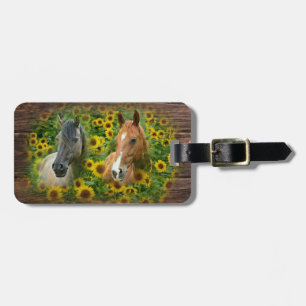 Étiquette À Bagage De beaux chevaux dans le champ de tournesols