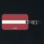 Étiquette À Bagage Drapeau national de Lettonie Patriotique<br><div class="desc">Drapeau national de Lettonie Patriotic Luggage Tag avec le drapeau de Lettonie imprimé sur le côté de l'étiquette. Le nom du pays écrit avec la police vibrante est intégré dans la conception du fond. Le texte est entièrement personnalisable à l'aide de la fonction "Customiser !". L'autre côté de la balise...</div>
