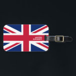Étiquette À Bagage Drapeau national du Royaume-Uni Patriotique<br><div class="desc">Drapeau national du Royaume-Uni Patriotic Luggage Tag avec le drapeau du Royaume-Uni imprimé sur le côté de la balise. Le nom du pays écrit avec la police vibrante est intégré dans la conception du fond. Le texte est entièrement personnalisable à l'aide de la fonction "Customiser !". L'autre côté de la...</div>