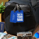 Étiquette À Bagage Drôle Sac bleu Attention Voyage<br><div class="desc">Ne vous inquiétez plus de perdre votre sac avec cette étiquette bleue audacieuse. Personnalisez-le facilement et rapidement avec votre nom et vos coordonnées — et changez même de couleur arrière - plan. Quelle que soit votre destination en cette période de vacances, assurez-vous que vos bagages se démarquent avec une touche...</div>