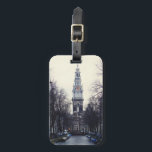 Étiquette À Bagage Église de la tour du canal d'hiver d'Amsterdam<br><div class="desc">Bonjour ! J'espère que vous aimez cette photo que j'ai prise sur mes voyages ! N'hésitez pas à ajouter votre propre texte et à consulter mes boutiques pour plus de détails !</div>