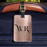 Étiquette À Bagage Élégant 2 Monogramme initial rose rose Or métal<br><div class="desc">Girly Stylish Modern Elegant Rose Gold Metal 2 ornement Monogramme Initial Personnalisé Bagage Bag. Ce design comprend deux (2) caractères de typographie initiale monogramme ornementale et les informations d'adresse sur le côté inverse du métal brossé or Rose (look de feuille métallique or rose)arrière - plan. Ils sont faciles à customiser....</div>
