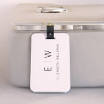 Étiquette À Bagage Élégant rose vif Moderne minimaliste Nom du monogr<br><div class="desc">Améliorez votre expérience de voyage avec notre étiquette de bagages Monogramme minimaliste classique élégant et moderne. Cet accessoire méticuleusement conçu allie élégance intemporelle et minimalisme contemporain, assurant à vos bagages un caractère sophistiqué. Réalisée avec précision et attention au détail, cette étiquette à bagages est plus qu'un simple article pratique, c'est...</div>