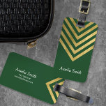 Étiquette À Bagage Élégante étiquette de bagage géométrique vert et o<br><div class="desc">Restez élégant sur le pouce avec cette étiquette de bagage verte avec un design géométrique en faux or élégant. Personnalisez cette balise avec vos informations et pour plus d'options comme changer la police et sa taille cliquez sur le bouton "Customiser". *Veuillez noter que le filigrane Zazzle qui apparaît dans l'aperçu...</div>