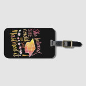 Étiquette À Bagage Elle Croyait Qu'Elle Pouvait Le Maîtriser. (Devant Horizontal)