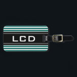 Étiquette À Bagage Étiquettes de bagages de voyage monogramme contemp<br><div class="desc">Marque de voyage monogramme de 3 lettres masculine personnalisée. Design classique en motif rayé noir et vert aqua avec nom monogrammé blanc lettres initiales. i LCD. Elégante idée cadeau pour les hommes. Combinaison de couleurs vives. Bandes horizontales en couleur personnalisée. Étiquette contemporaine moderne pour sacs et valises de classe.</div>