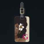 Étiquette À Bagage Fleur de femme noire dans les cheveux, Monogramme,<br><div class="desc">Cette marque de bagage a une beauté naturelle avec afro brun, colliers superposés et cerceaux en or sur un arrière - plan beige avec votre initiale sur le devant. L'arrière est d'une beauté naturelle avec une afro frisée brune, des colliers superposés et des cerceaux en or sur un arrière -...</div>