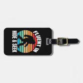 Étiquette À Bagage Fluent dans Cacher et chercher Bigfoot drôle (Devant horizontal)