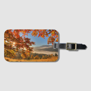 Étiquette À Bagage Forêt d'automne dans les montagnes