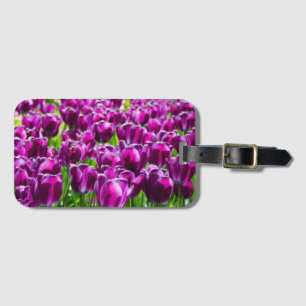Étiquette À Bagage Grand champ de tulipes pourpres