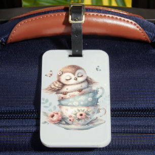 Étiquette À Bagage Hibou endormi dans des tasses à thé florales empil