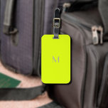 Étiquette À Bagage jaune fluorescent - ajouter monogramme<br><div class="desc">Bagages Tags avec fluorescence jaune couleur solide arrière - plan et police grise .Design simple et tendance par Alma Wad .Personnalisez-le avec votre monogramme maintenant .. ____________ Le jaune est associé au signe de Gemini dans l'astrologie occidentale. Vous pouvez tenir compte de cela lors du choix de votre couleur.</div>