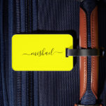 Étiquette À Bagage Jaune néon, Typographie, Personnaliser<br><div class="desc">Voici notre étiquette de bagage personnalisée Jaune de Néon chic, où le style rencontre la fonctionnalité dans un éclat vibrant de couleur et d'élégance. Cette étiquette de bagage élégante comporte un arrière - plan jaune néon frappant, ajoutant une pop d'audace à vos accessoires de voyage. Conçu avec raffinement à l'esprit,...</div>