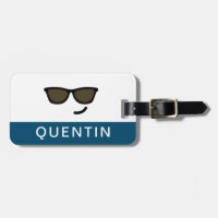 Jolies lunettes de soleil visage souriant
