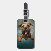 Étiquette À Bagage Jouer Chien nager Design sous-marin (Devant Vertical)